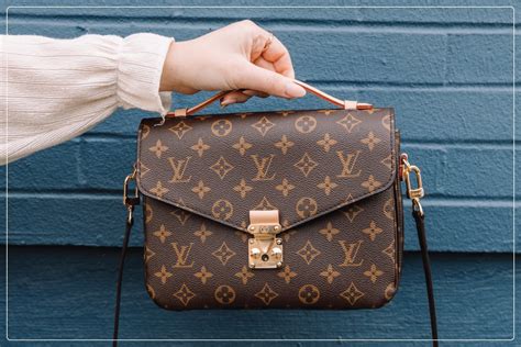 how can you tell a louis vuitton is fake|louis vuitton counterfeit.